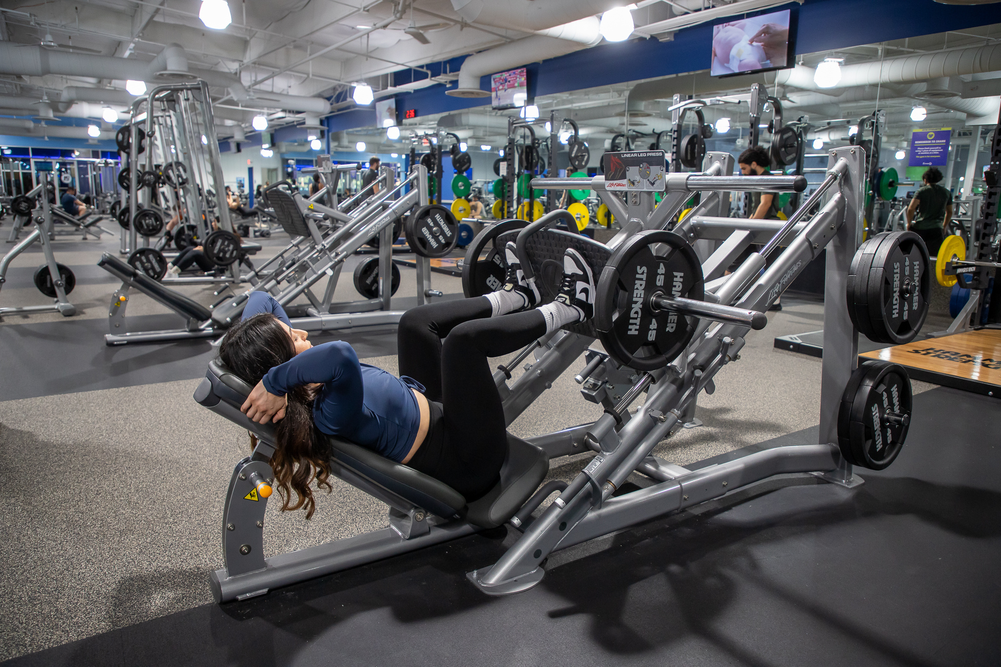 Leg Press machine being used during a push/pull workout split